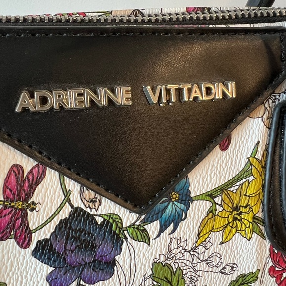 💕 Adrienne Vittadini Floral Black Handbag - Picture 3 of 7